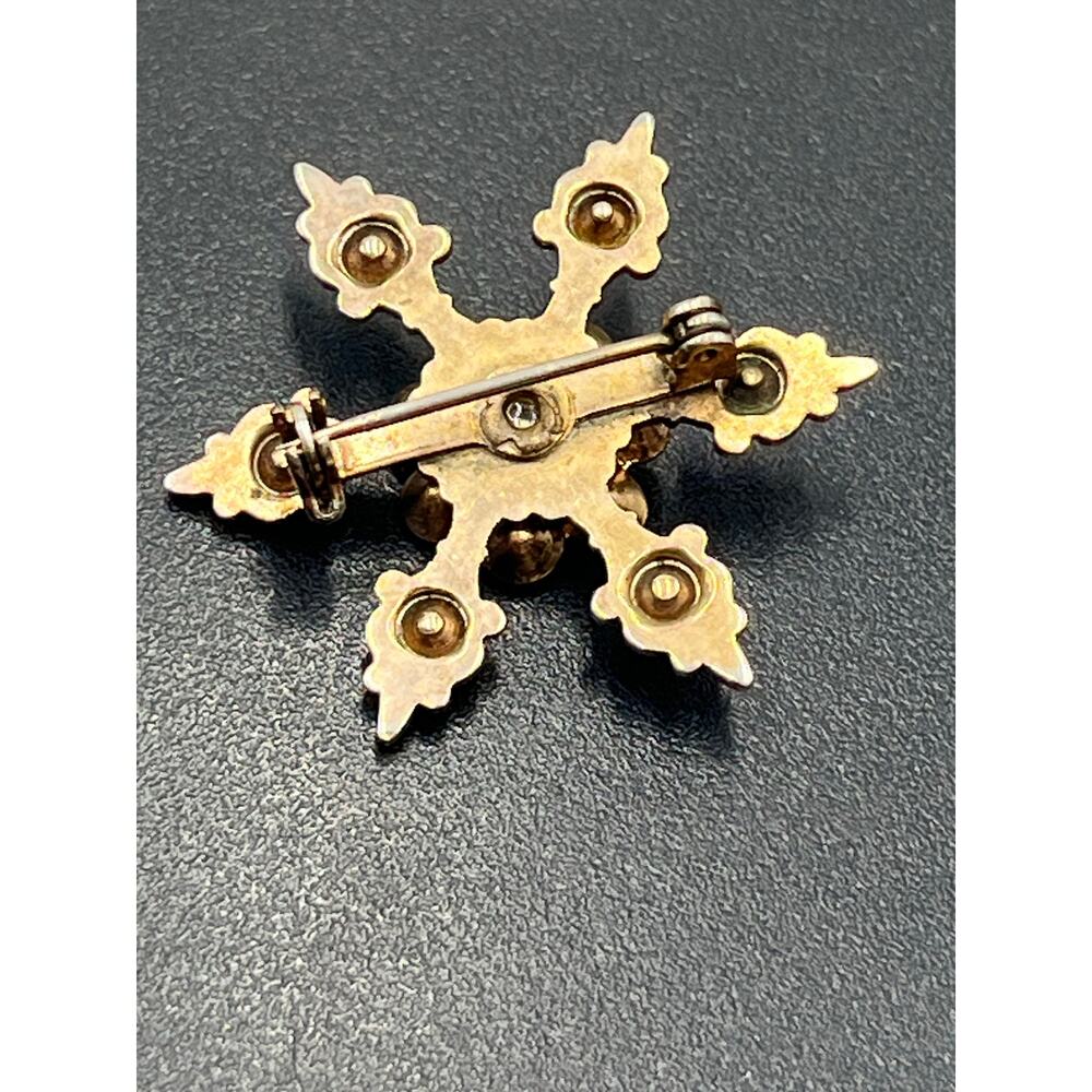 Vintage Emerald Green Prong Set‎ 6 Pointed Faux Pearl Brooch Pin Gold Tone - Picture 6 of 6